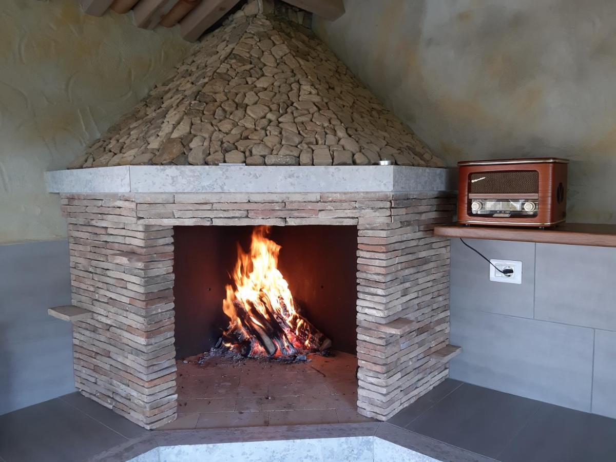 Guesthouse Gospodi Cerovlje Bagian luar foto