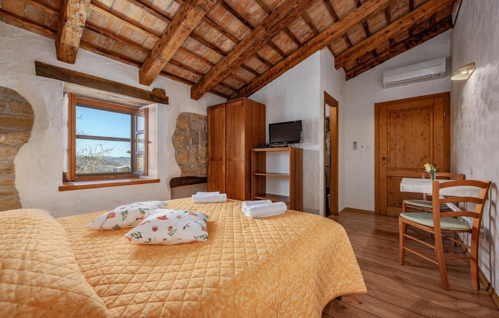 Guesthouse Gospodi Cerovlje Bagian luar foto